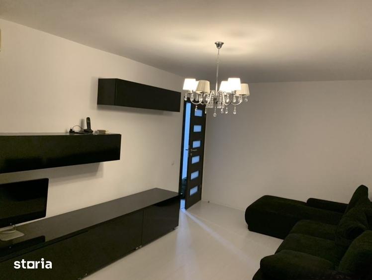 Apartament cu 3 camere decomandat în Berceni
