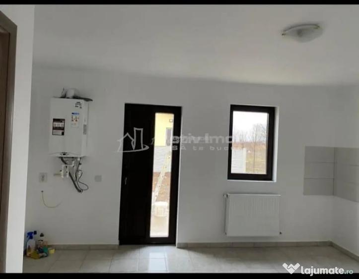 Casă cu 3 camere cu Teren 400 Mp în Central