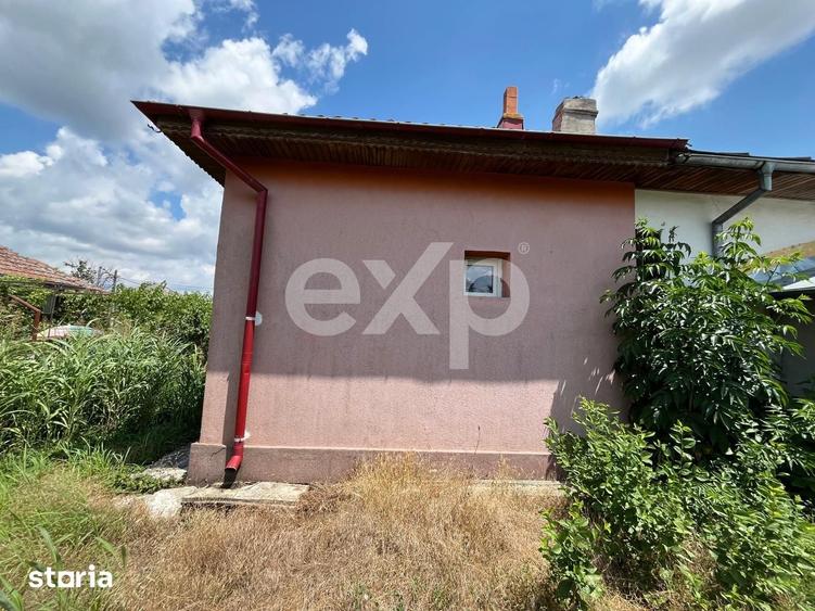 Casă cu 3 camere cu Teren 1160 Mp în Corbii Mari
