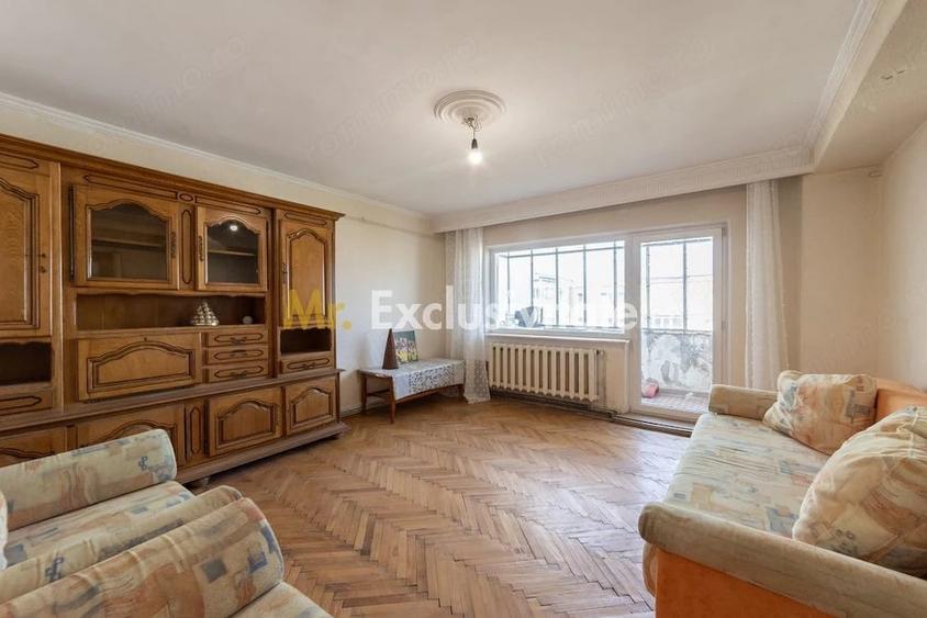 Apartament cu 3 camere decomandat în Găvana