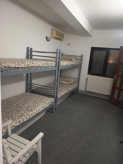 Casă cu 7 camere cu Teren 300 Mp în Nord