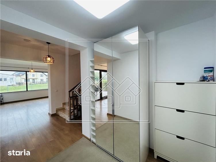 Casa individuala, 330 mp utili, teren mare, finisaje premium - 1