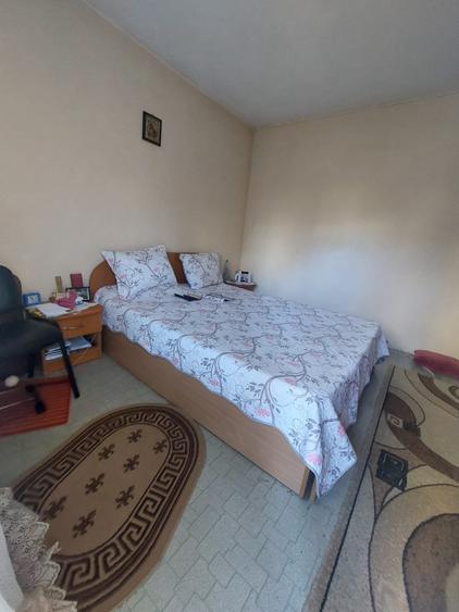 Apartament cu 3 camere decomandat în Sebastian