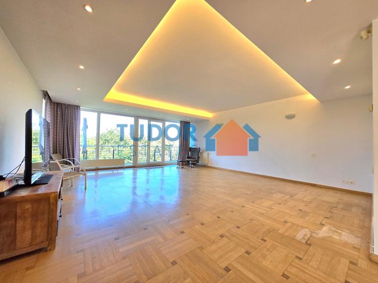 Apartament cu 3 camere, mobilat în Șoseaua Nordului