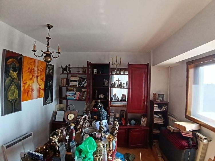 Apartament cu 4 camere în Splaiul Unirii