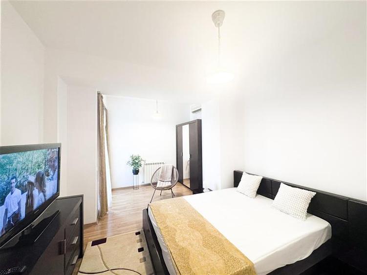 Apartament cu 4 camere semidecomandat, mobilat în Herăstrău