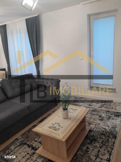Apartament cu 2 camere decomandat, mobilat în Central