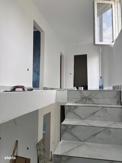 Casă cu 4 camere cu Teren 200 Mp în Central