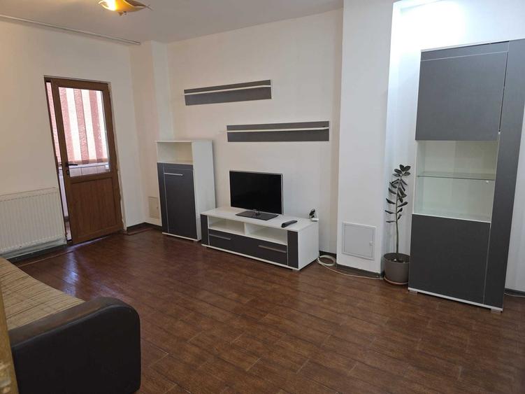 Apartament cu 2 camere decomandat în Găvana