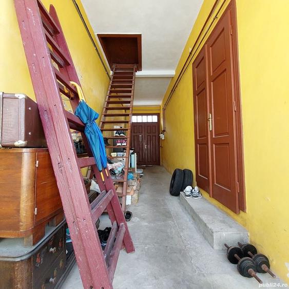 Casă cu 6 camere cu Teren 300 Mp în Muncitoresc