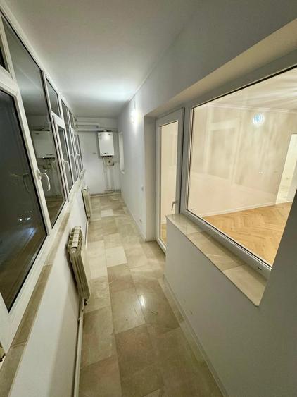 Apartament cu 3 camere decomandat în Palat