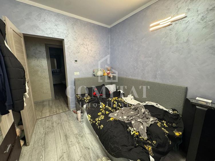 Apartament cu 4 camere semidecomandat, mobilat în Florești