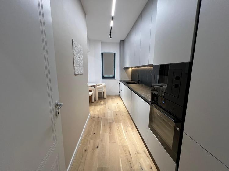 Apartament cu 2 camere semidecomandat, mobilat în Pipera