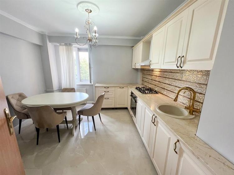 RECO, apartament decomandat,4 camere, bloc cu lift, Nufarul - 4