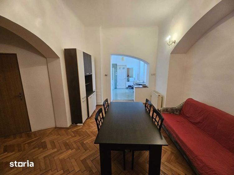 Inchiriez apartament 3 camere ultracentral - 1