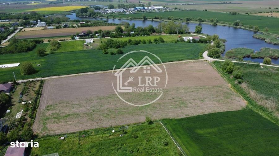 Teren de 10400 mp, în Dascălu