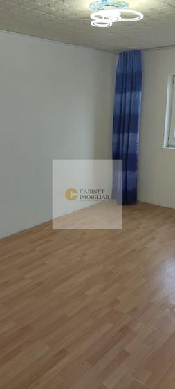 Apartament cu 3 camere semidecomandat în Giulești