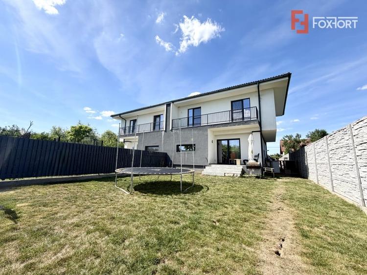 Duplex cu 4 camere cu Teren 430 Mp în Sânandrei