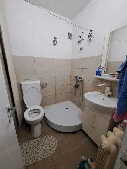 Apartament cu 4 camere decomandat în Central