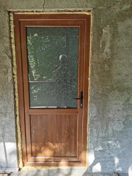 Casă cu 2 camere cu Teren 1960 Mp în Teișani