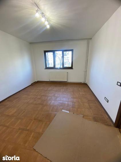 Spațiu comercial, de 50 mp, în Central