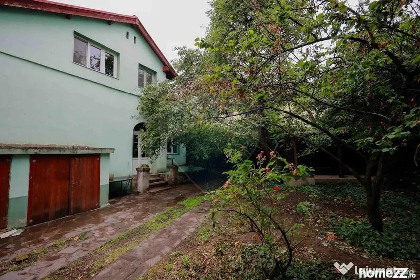 Casă cu 5 camere cu Teren 340 Mp în Ultracentral