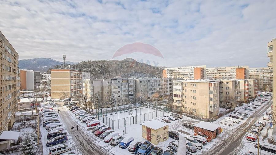 Apartament cu 2 camere decomandat în Județean