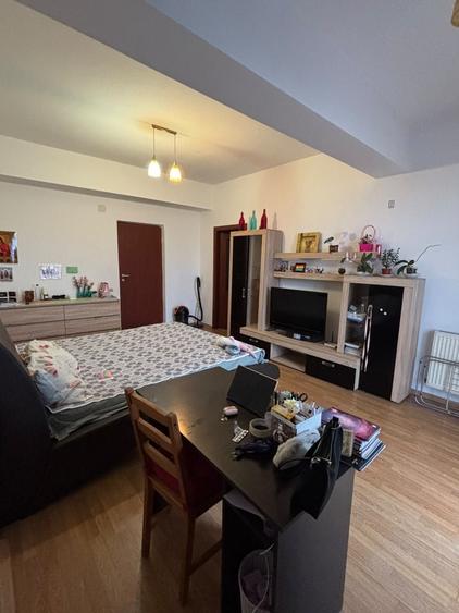Apartament cu 2 camere decomandat în Ferentari