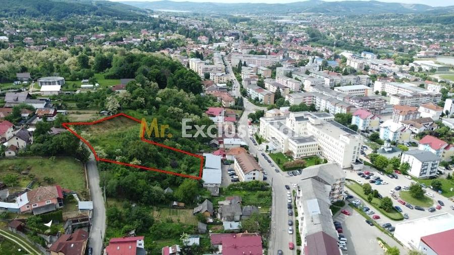 Teren de 3049 mp, în Central