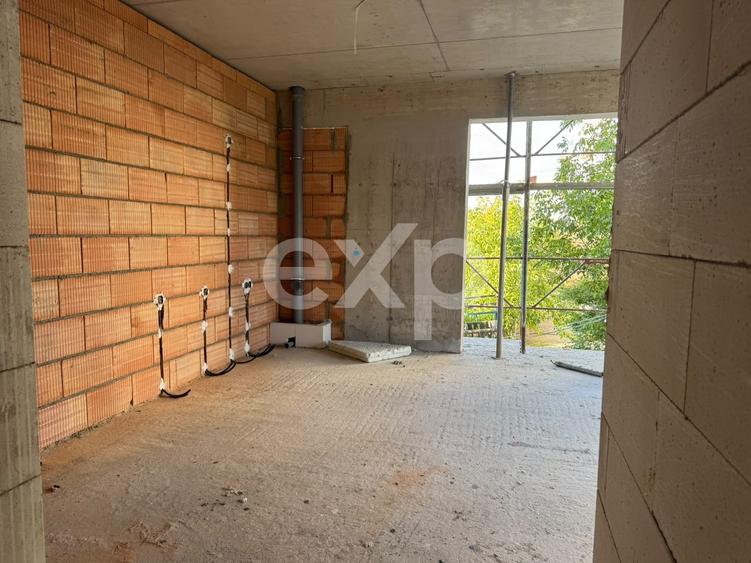 Apartament cu 2 camere semidecomandat în Dâmbul Rotund
