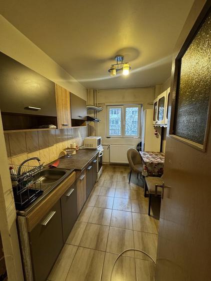Apartament cu 2 camere decomandat în Domnești