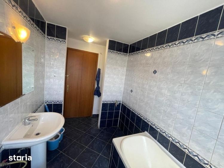 Apartament cu 4 camere decomandat în Eminescu