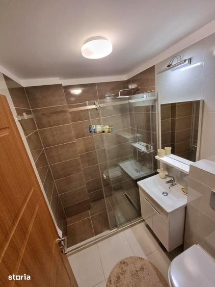 Apartament cu 2 camere semidecomandat în Cazino