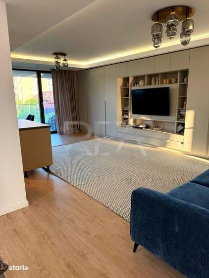 Apartament cu 4 camere decomandat în Central