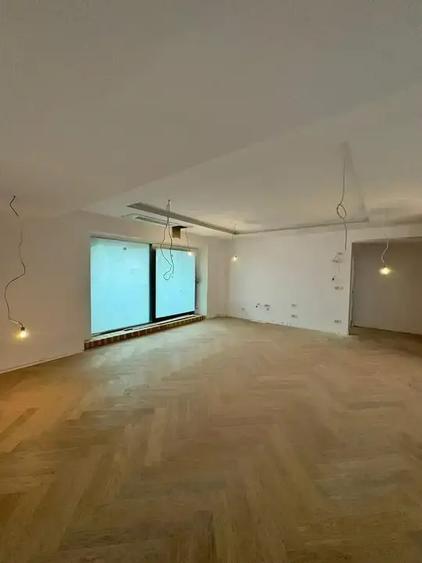 Apartament cu 2 camere semidecomandat în Unirii