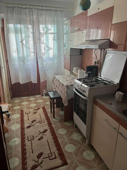 Apartament cu 2 camere decomandat în Exterior Vest