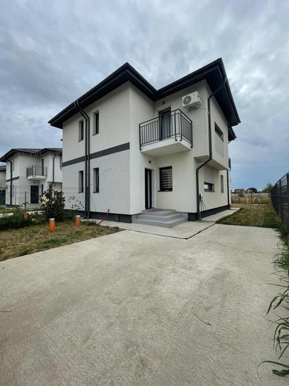 Duplex cu 3 camere cu Canalizare în Berceni