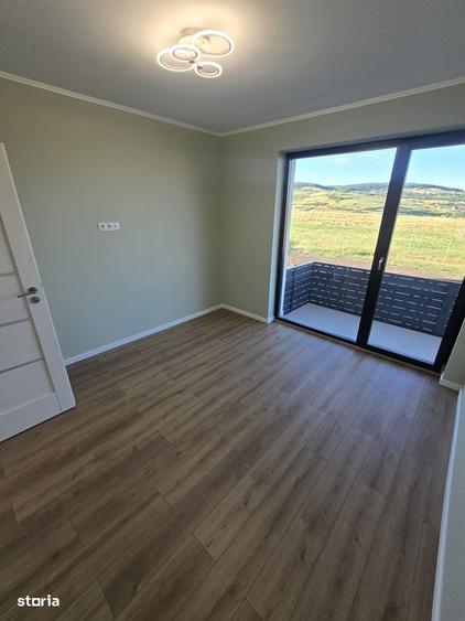 Apartament cu 3 camere decomandat în Baciu