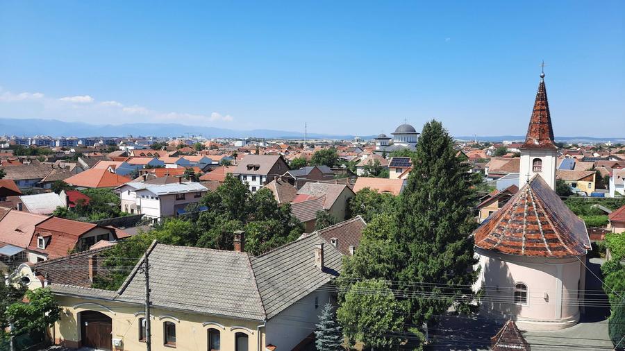 Apartament cu 3 camere decomandat în Terezian