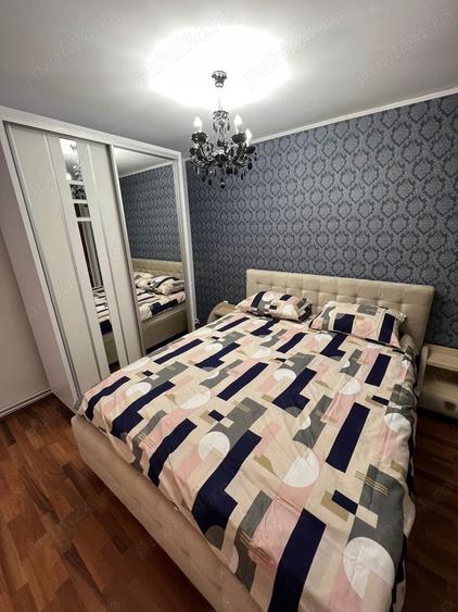 Casă cu 3 camere cu Teren 80 Mp în Roșu