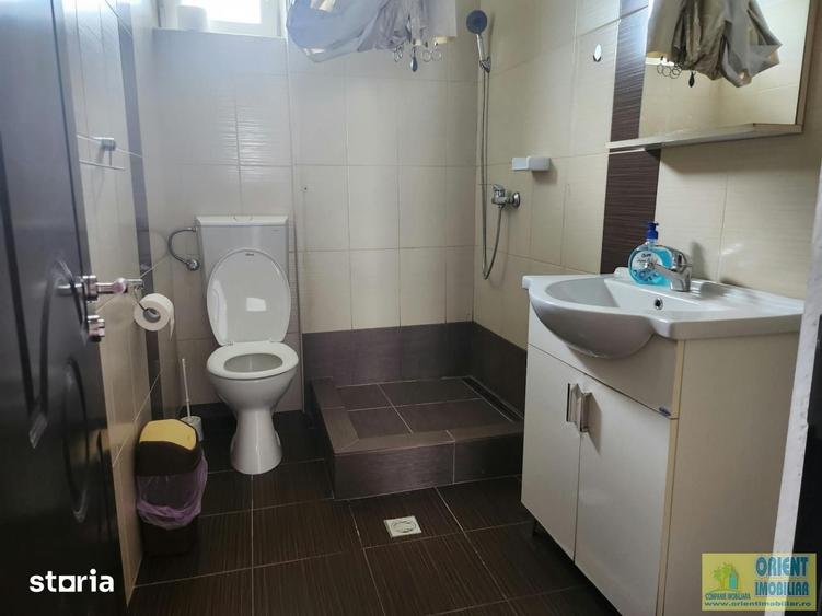 Casă cu 7 camere cu Teren 300 Mp în Nord