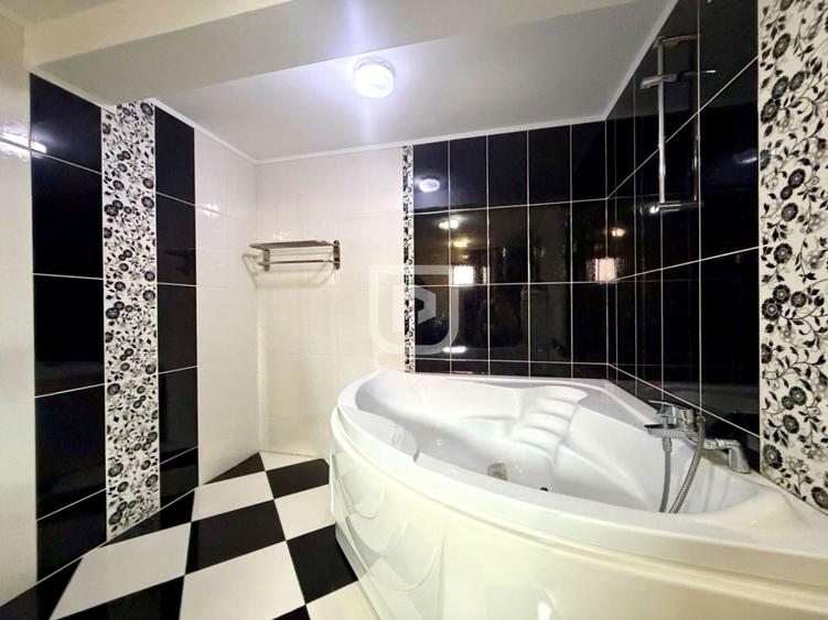 Casă cu 5 camere cu Canalizare în Ultracentral