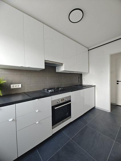 Apartament cu 4 camere decomandat în Ultracentral