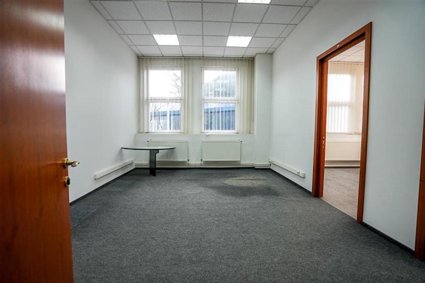 Spațiu comercial, de 1,240 mp, în Central