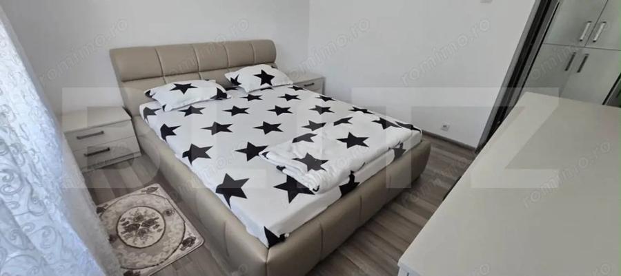 Apartament cu 3 camere decomandat, mobilat în Micro 3