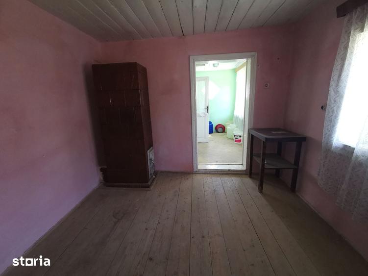 Casă cu 2 camere cu Teren 1170 Mp în Central