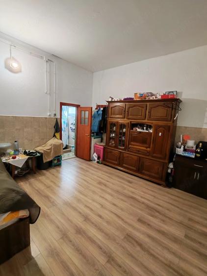 Casă cu 3 camere cu Teren 200 Mp în Siriu