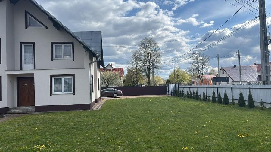 Casă cu 4 camere în Frătăuții Vechi