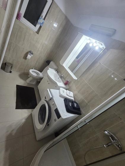 Apartament cu 2 camere decomandat în Gara de Nord