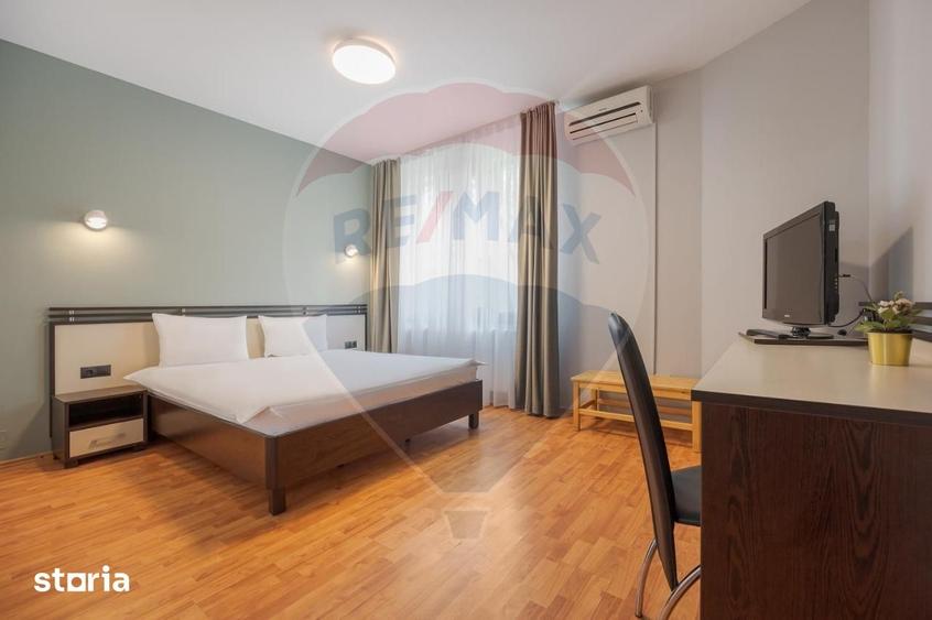 Casă cu Teren 5375 Mp în Sânmartin